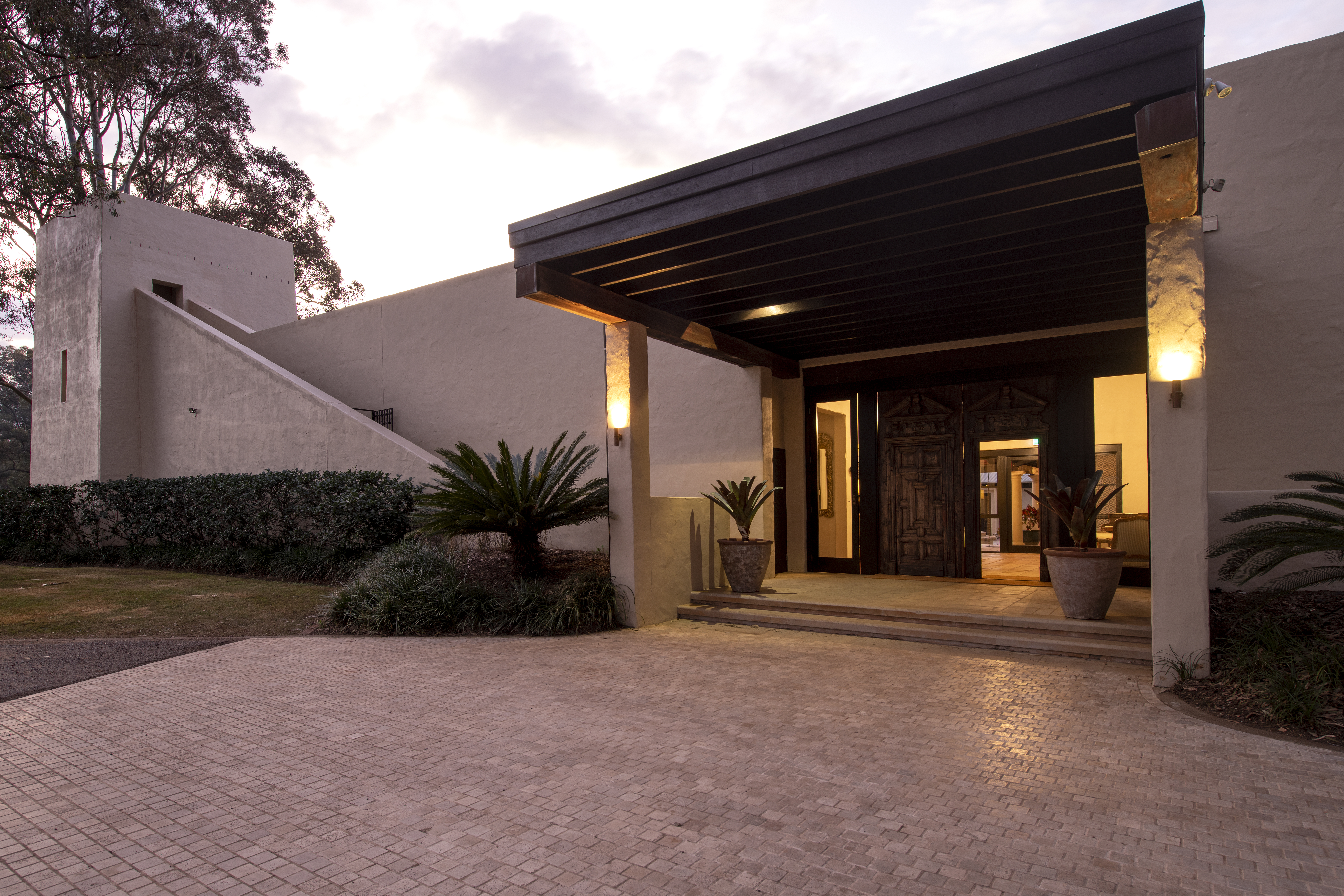 Tower Lodge entrance (2)